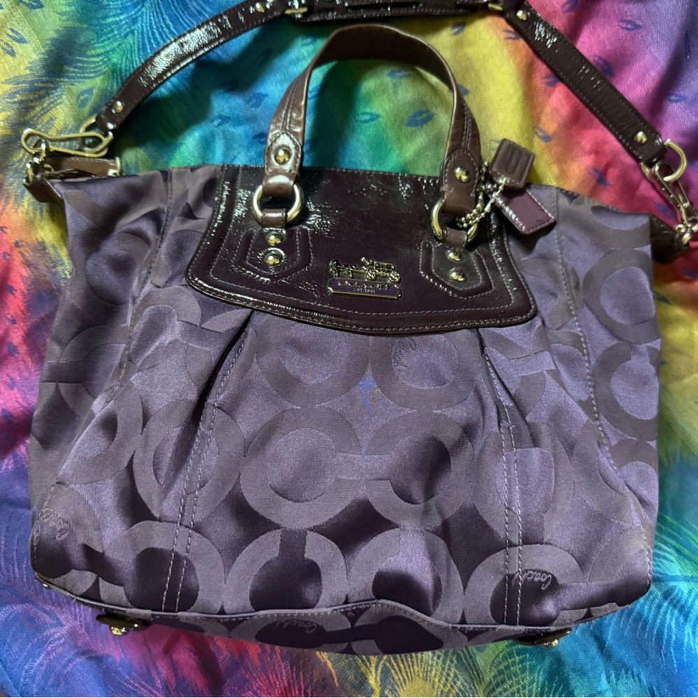 Coach Women's Shoulder Bag in Rich Purple